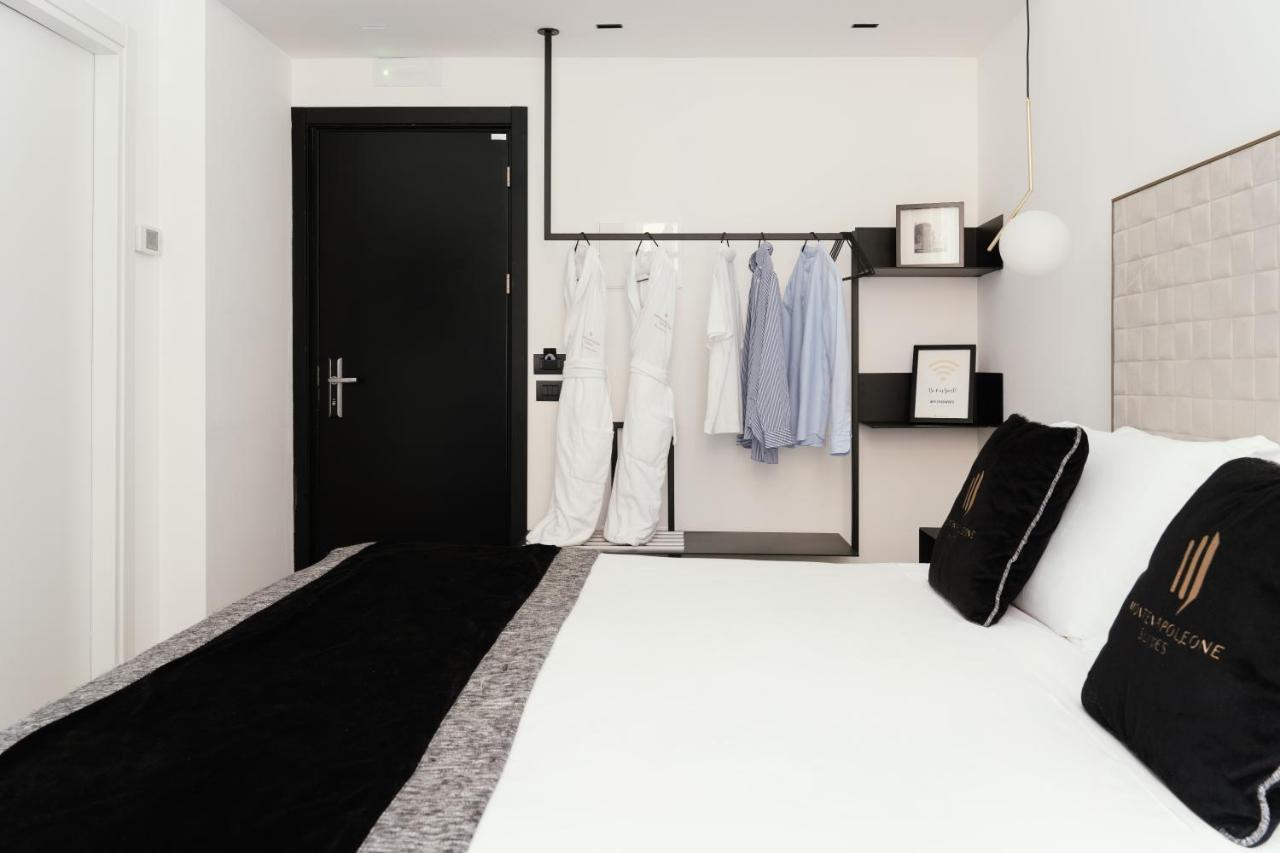 Montenapoleone Suites Milan Bagian luar foto