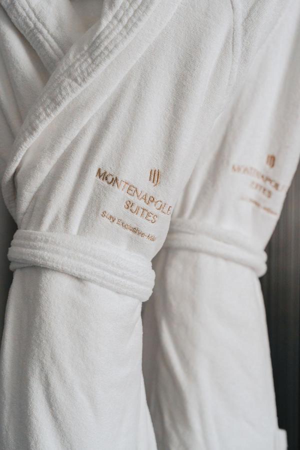 Montenapoleone Suites Milan Bagian luar foto