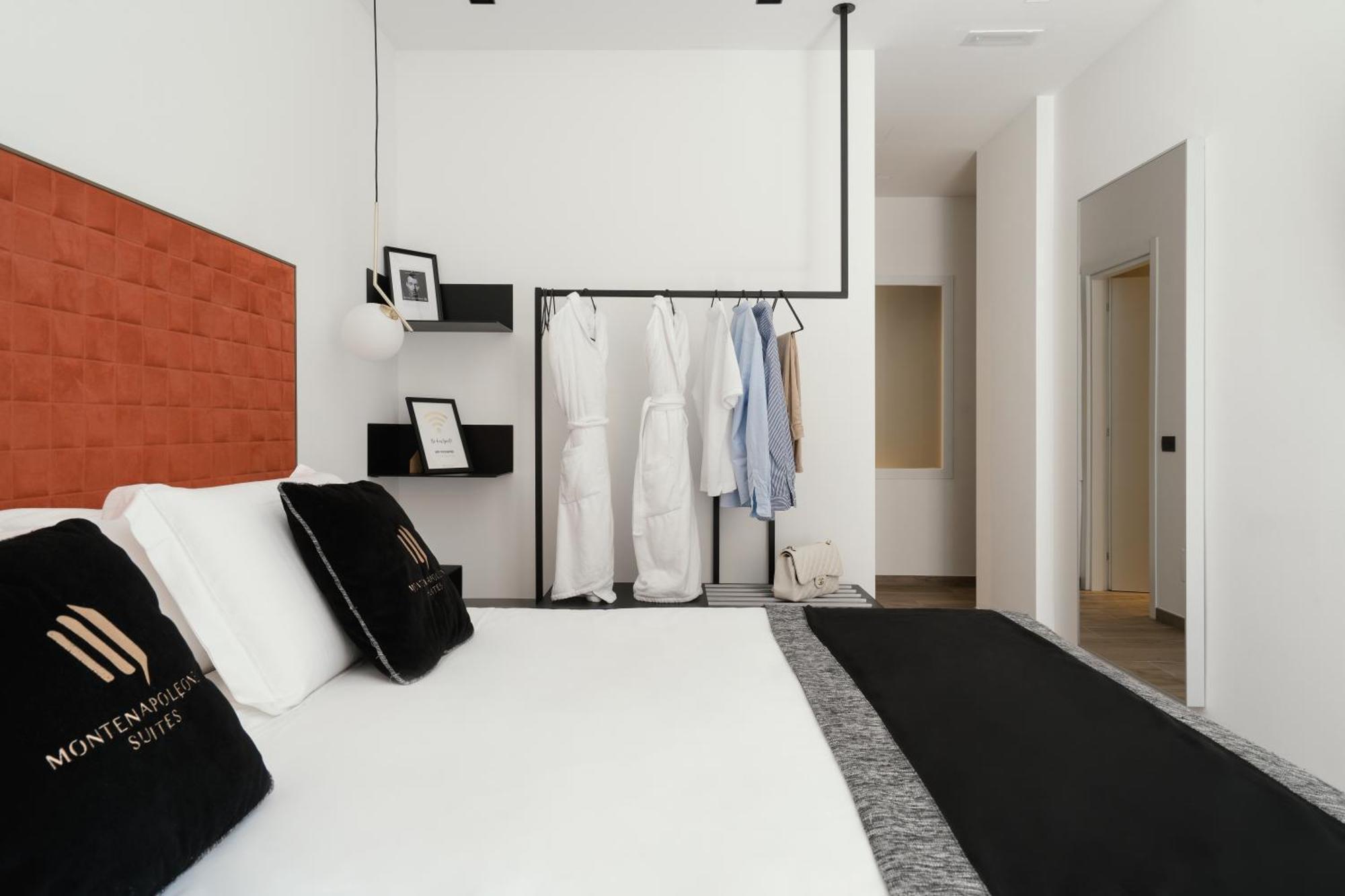 Montenapoleone Suites Milan Bagian luar foto